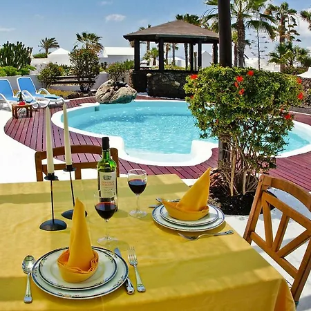Holiday Villas Kamezi Playa Blanca Ace03034 Oyc Playa Blanca